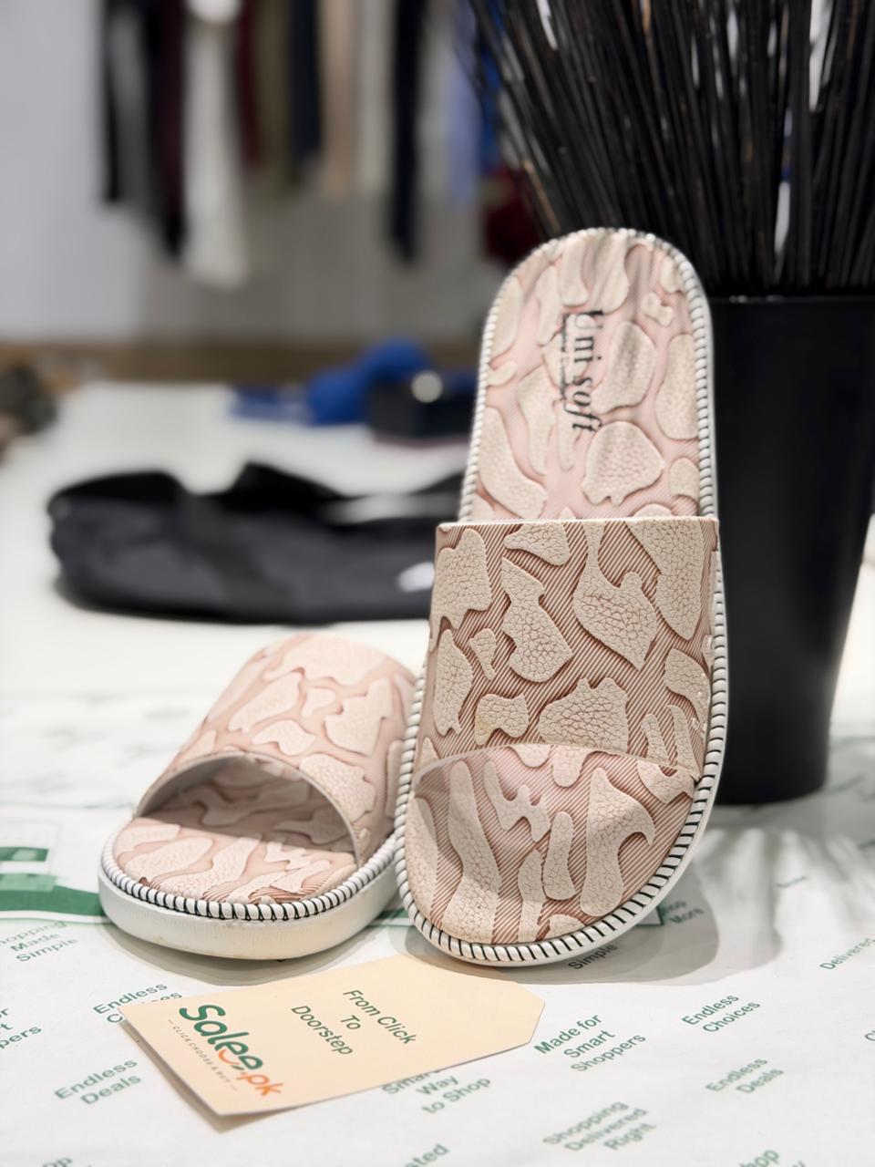 Blush Camo Comfort Slides