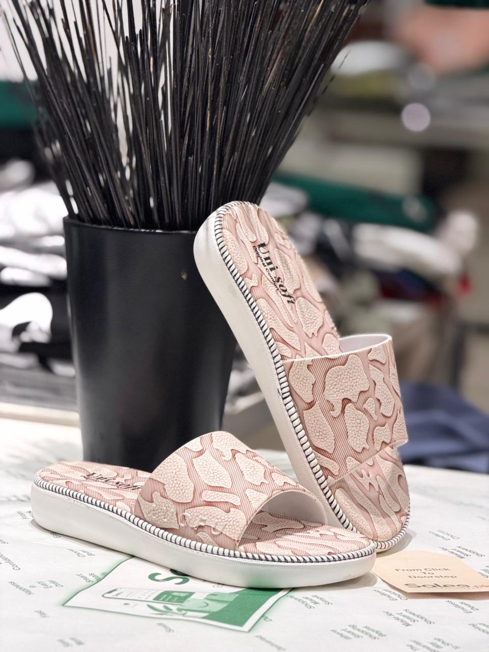 Blush Camo Comfort Slides